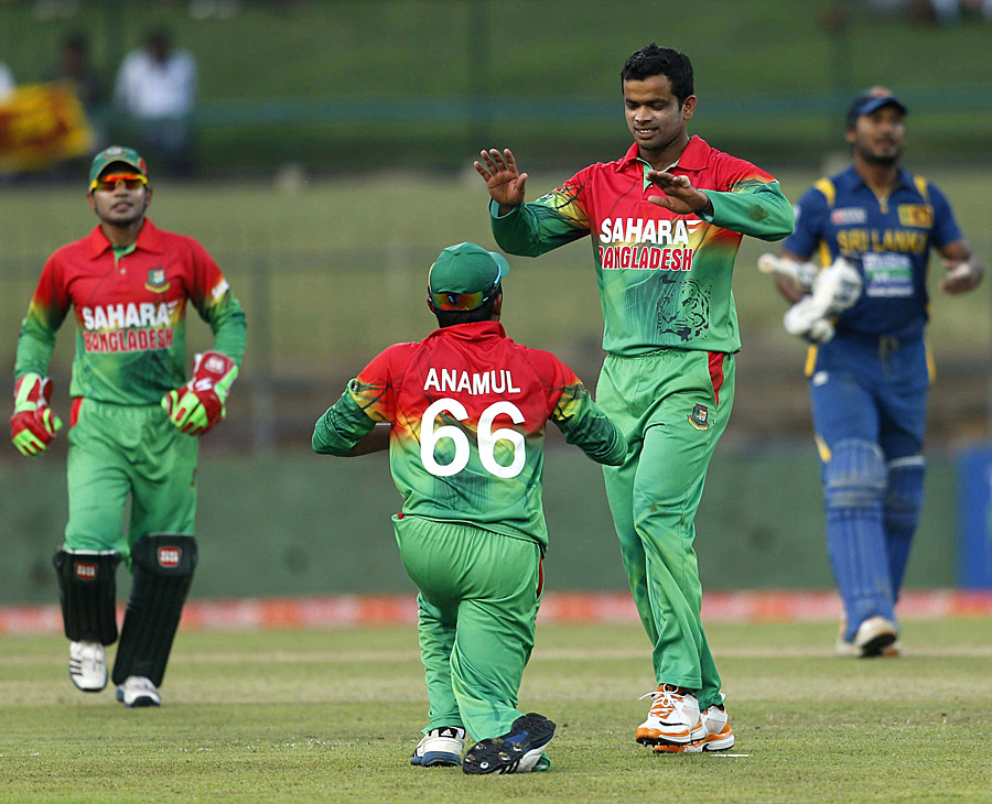 Abdur Razzak, Kumar Sangakkara