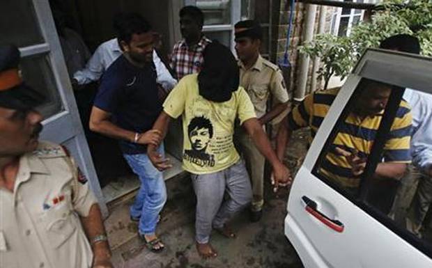 Mumbai rep মুম্বাইয়ের সাংবাদিক ধর্ষণকারী বাংলাদেশে পালাতে চেয়েছিল