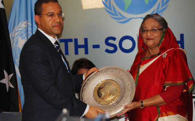 Hasina_award_ny shekh sheikh শেখ হাসিনা