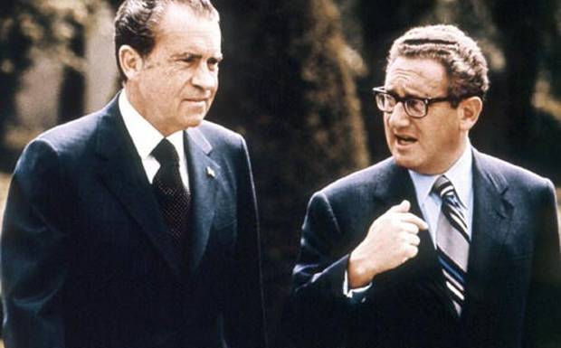 Nixon and Hennry Kissinger নিক্সন এবং হেনরী কিসিঞ্জার