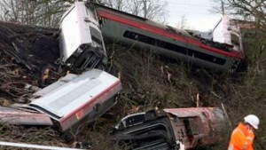 Indoneshiya Train ইন্দোনেশিয়া ট্রেন